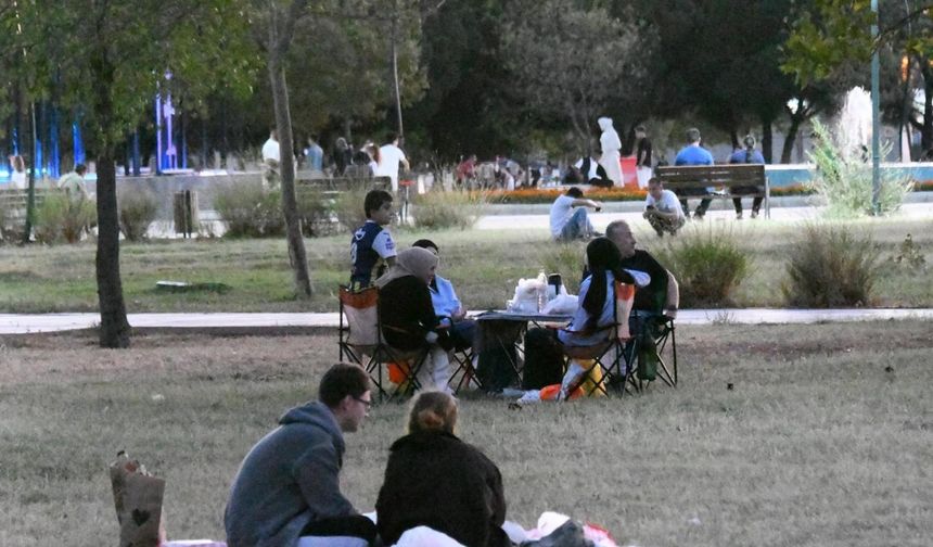 Balıkesir’de 6.1 büyüklüğünde deprem; Marmara ve Ege’de hissedildi (7)