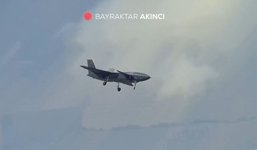 Bayraktar KIZILELMA'nın uçuş testleri başarıyla sürüyor