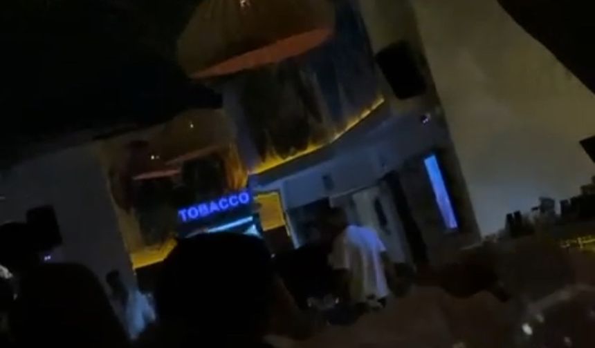 Çeşme'de eğlence mekanında taşkınlık çıkarıp, işletmeciyi ayağından vurdular (2)