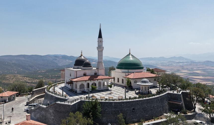 Hazreti Ukkaşe Türbesi'nin restorasyonu tamamlandı