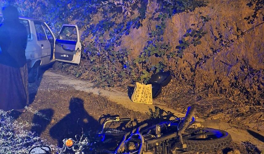 Sakarya'da otomobil ile motosiklet çarpıştı: 1 ölü, 1 yaralı