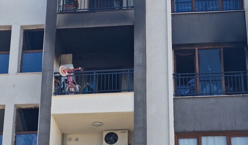 Diyarbakır'da 5 katlı binada yangın; 4 kişi dumandan etkilendi