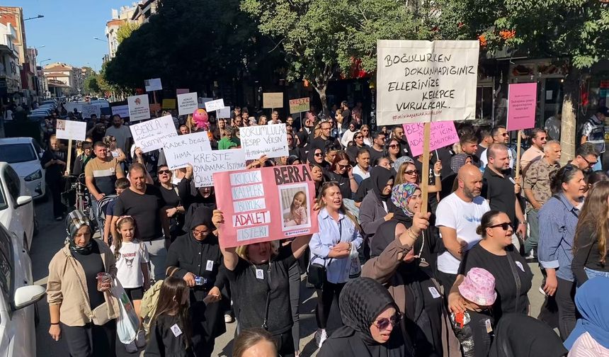 Kreş havuzunda boğulma tehlikesi geçirip hastanede ölen Berra için ‘adalet yürüyüşü'