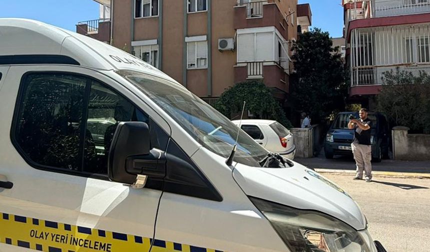 Ölen babasıyla 3 gün aynı evde kaldı