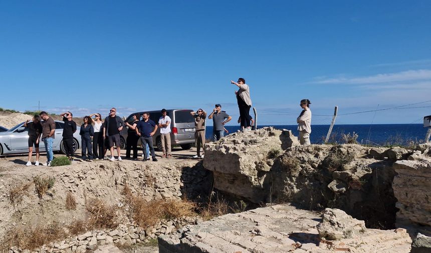 Tiyatrocular, Perinthos Antik Kenti'nde ortaya çıkarılan tiyatroyu ziyaret etti