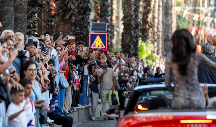 62'nci Altın Portakal'da 'geleneksel kortej' yapıldı / Ek fotoğraflar