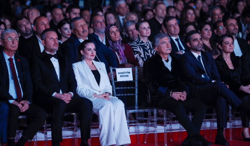 62'nci Altın Portakal'da görkemli açılış / Ek fotoğraflar