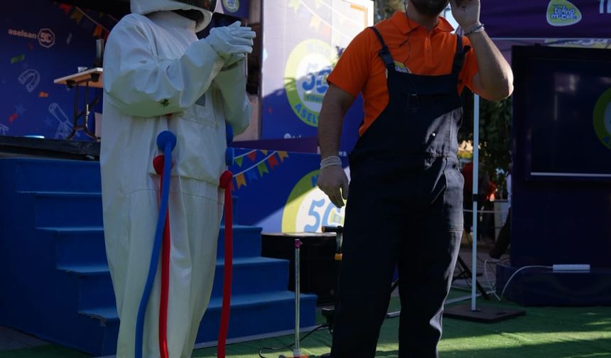 ASELSAN'ın Tekno Macera TIR'ı Mardin'de çocuklarla buluştu