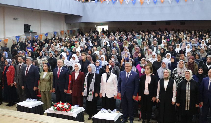 Bakan Göktaş: Kadınlar yenilikçi fikirleriyle iş dünyasının çehresini değiştiriyor (2)