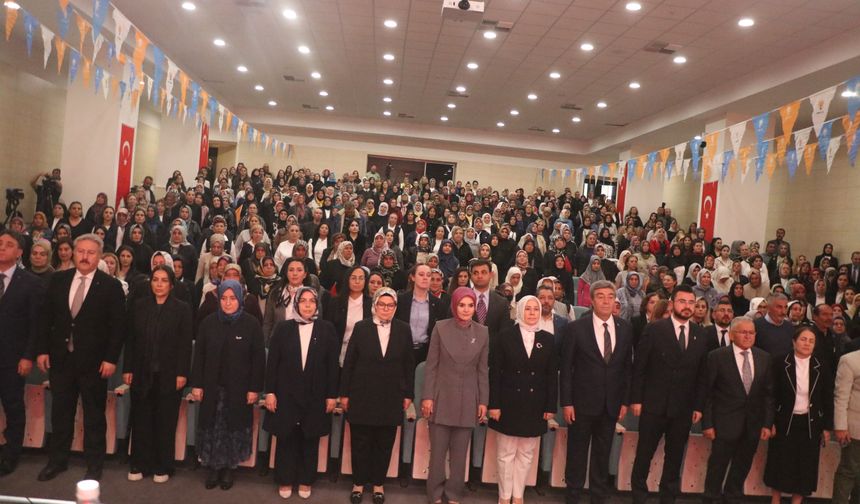 Bakan Göktaş: Yaşlılarımızın bilgi birikimi sadece geçmişin değil, geleceğin de ışığıdır (2)