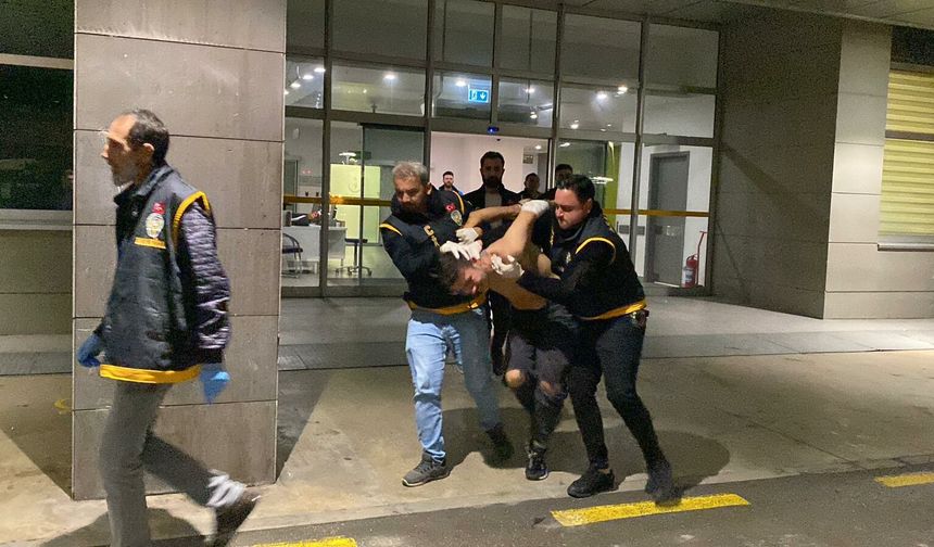 Camide 2 kişiyle ilişkiye girdiğini iddia ettiği kız kardeşine şiddet uygulayıp, üzerine kaynar su döktü (2)