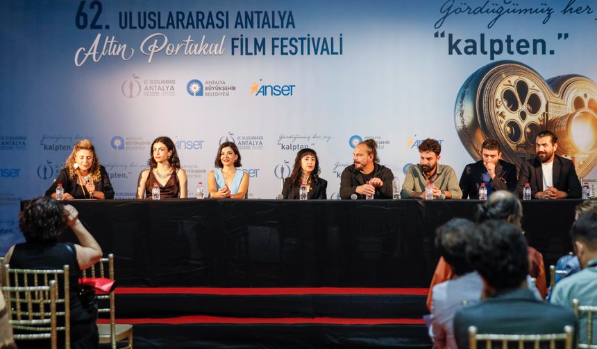 Çocukken hayalini kurduğu Altın Portakal'a ilk filmiyle katıldı