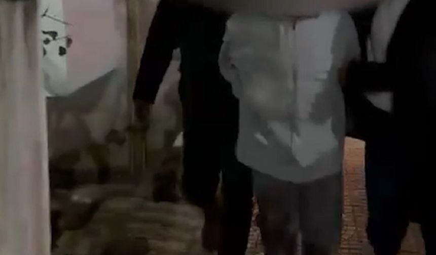 Firari hükümlü, asansör makine dairesindeki gizli bölmede yakalandı