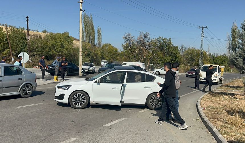 Malatya'da zincirleme kaza; 1'i ağır, 3 yaralı