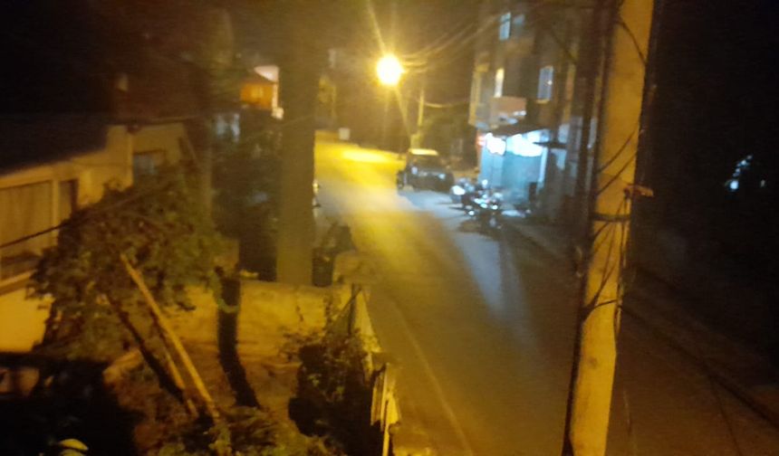 Sındırgı'da 4 büyüklüğünde deprem
