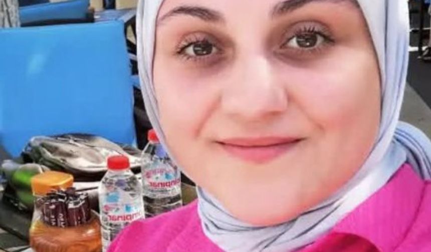 TIR ile otomobil çarpıştı; hemşire Sümeyye öldü