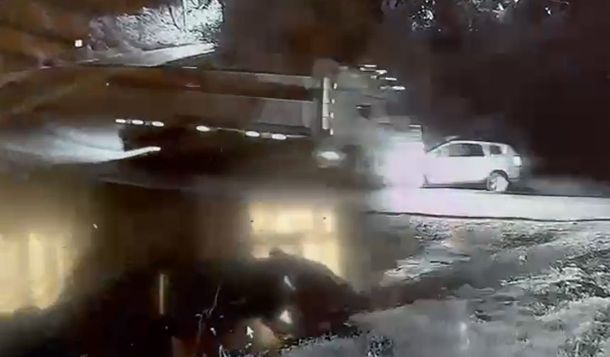 Tokat'ta kamyon ile otomobilin çarpıştığı kaza kamerada