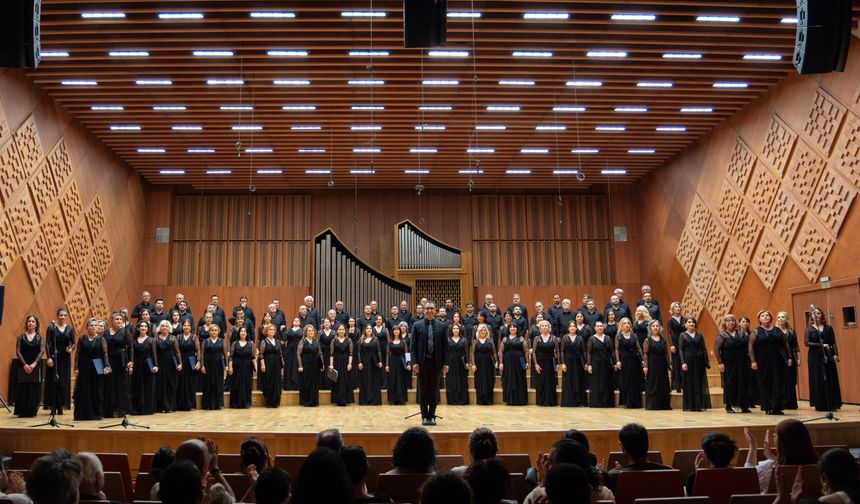 Türkiye'nin koroları Cumhuriyet'in 102'nci yılı için birlikte söyleyecek