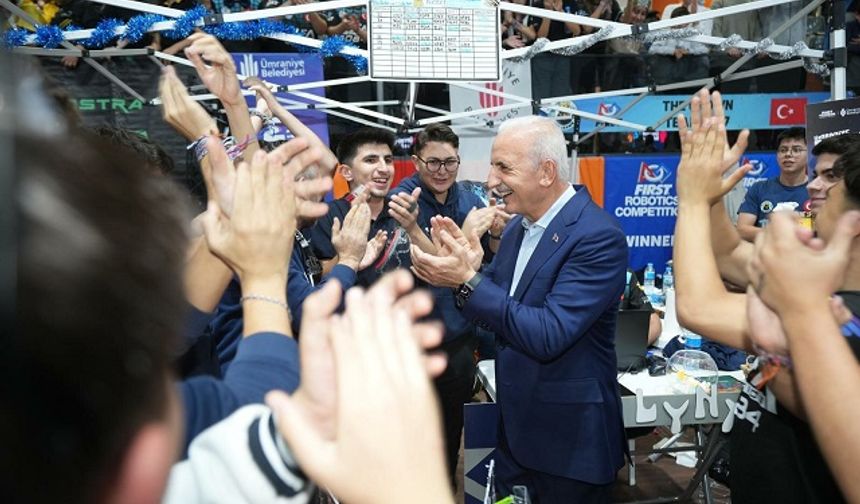 Ümraniye Robot Yarışları'nda öğrenciler hünerlerini sergiledi
