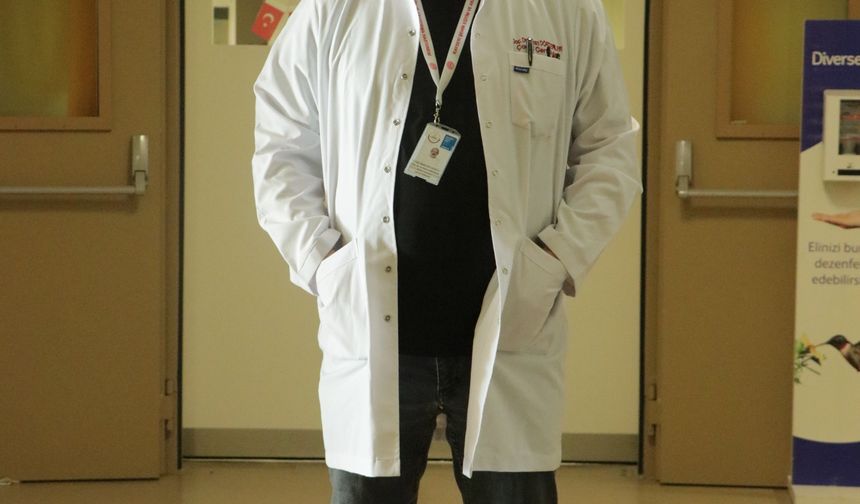 15 aylık bebeğin yemek borusuna kaçan pil ve lego parçası, 3 saatlik operasyonla çıkarıldı