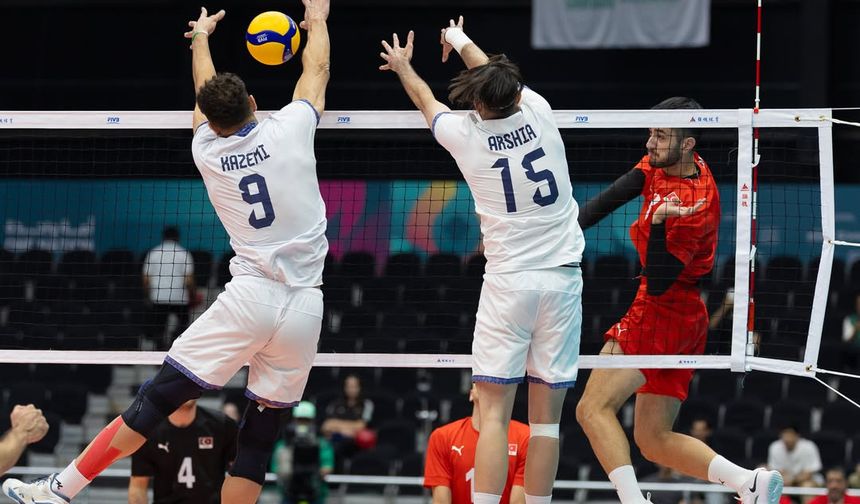 A Milli Erkek Voleybol Takımı, İslami Dayanışma Oyunları'nı gümüş madalya ile tamamladı