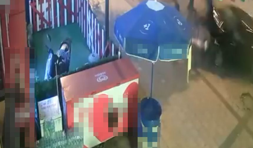 Adana- 2 otomobil 3 gün arayla aynı kaldırımdaki turunç ağaçlarına çarptı /Video eklendi