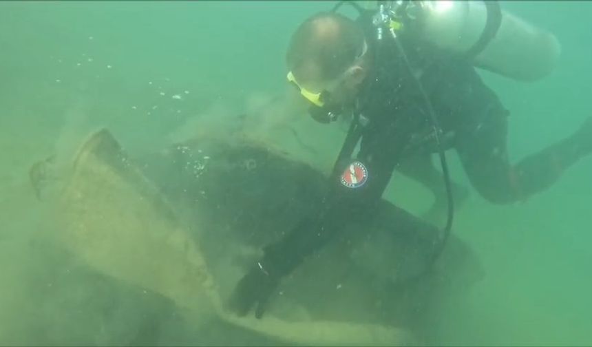 Baraj gölündeki eğitim dalışında 'büyü' malzemeleri bulundu