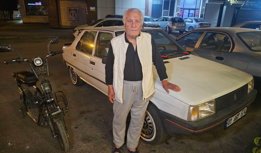 Eşini kaybettikten sonra 5 yıldır otomobilde yaşıyor