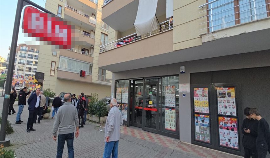 Eski eşini göğsünden bıçakladı, polisi arayıp teslim oldu