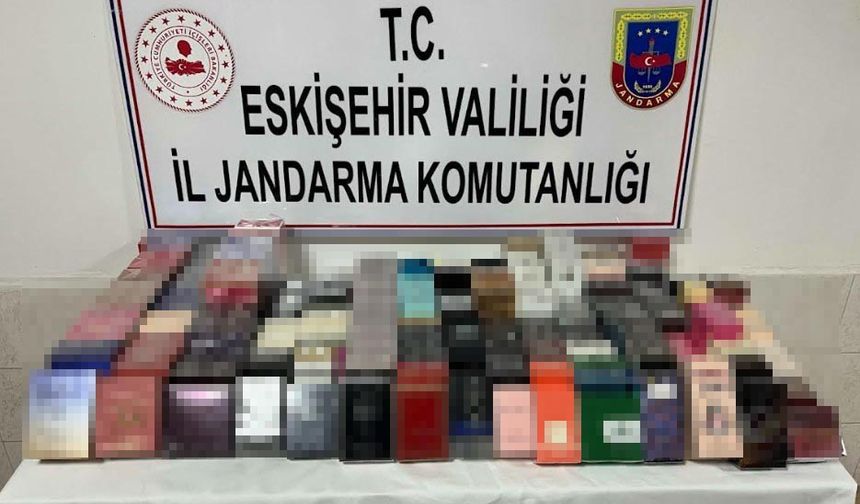 Eskişehir'de 450 bin lira değerinde kaçak parfüm ele geçirildi
