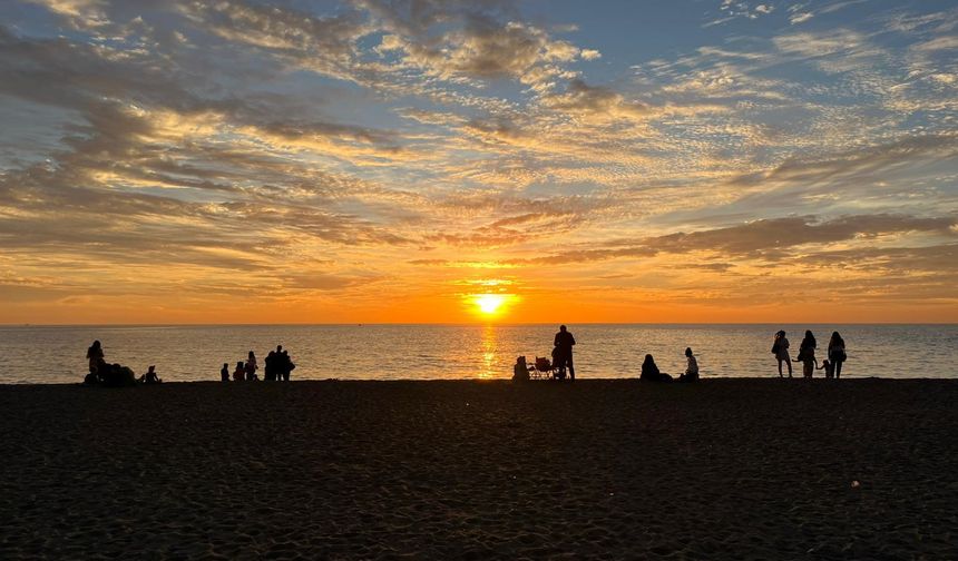 Gün batımı Hatay'da görsel şölene dönüştü