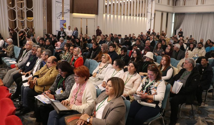 Hatimoğulları: Cumhuriyet'in kurucu partisinin Ada'ya gitmekten imtina etmesi bizleri üzmüştür