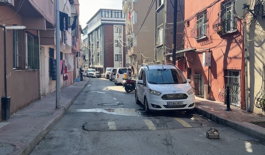 İstanbul - Beyoğlu'nda arkadaşını boynundan bıçaklayan ortaokul öğrencisi adli kontrolle serbest bırakıldı