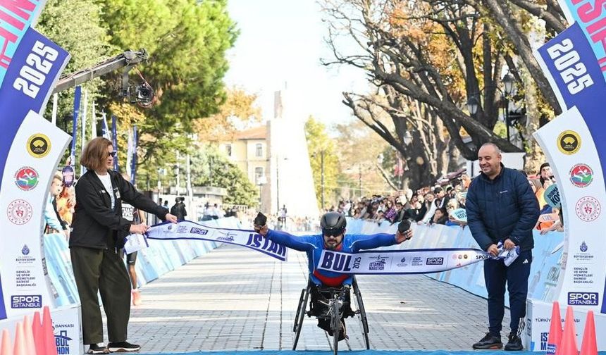 İstanbul Maratonu'nda Bağcılar Belediyesi sporcuları şampiyon oldu