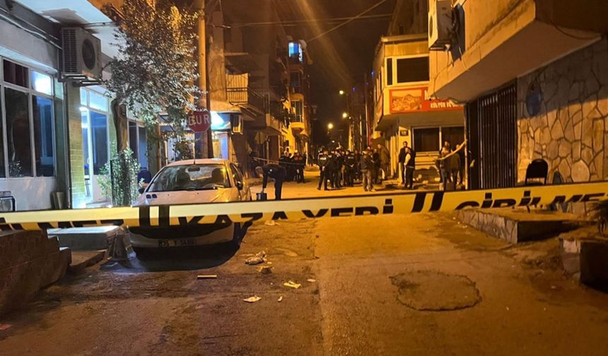 İzmir'de 1 kişinin öldüğü, 3 kişinin de yaralandığı olayın görüntüleri ortaya çıktı