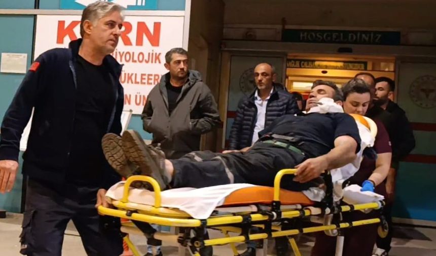 Römork halatı koptu, demir parçası yüzüne saplandı