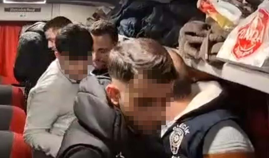 Telefonla aradıkları kadını 2 milyon lira dolandıran şüpheliler, Bilecik'te yakalandı (2)