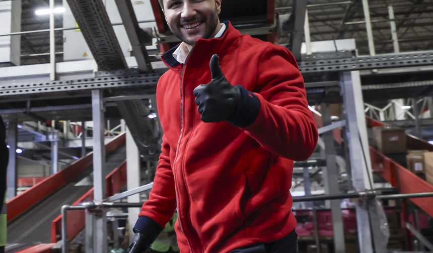 Aras Kargo'nun idari kadrosu kampanya döneminde sahadaki ekiplere destek verdi