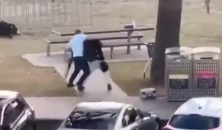 Avustralya Başbakanı Albanese, silahlı saldırıda saldırgana müdahale eden Ahmed'i ziyaret etti