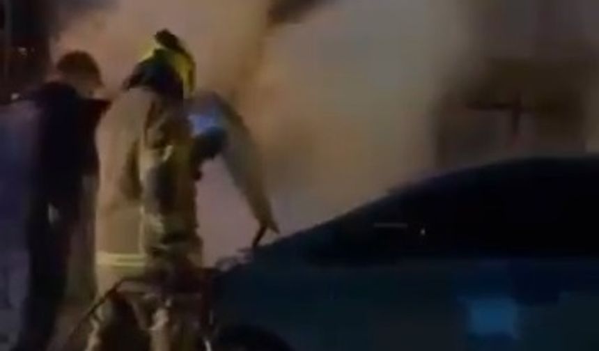 Bursa'da seyir halinde yanan otomobil alev topuna döndü