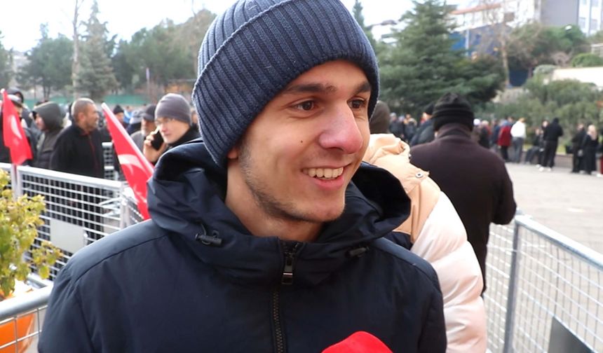 Denizli'de metrelerce alışveriş kuyruğu; gece yarısı gelip 9 saat beklediler