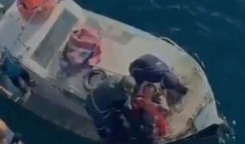 Feribottan atlayan kişi kurtarıldı