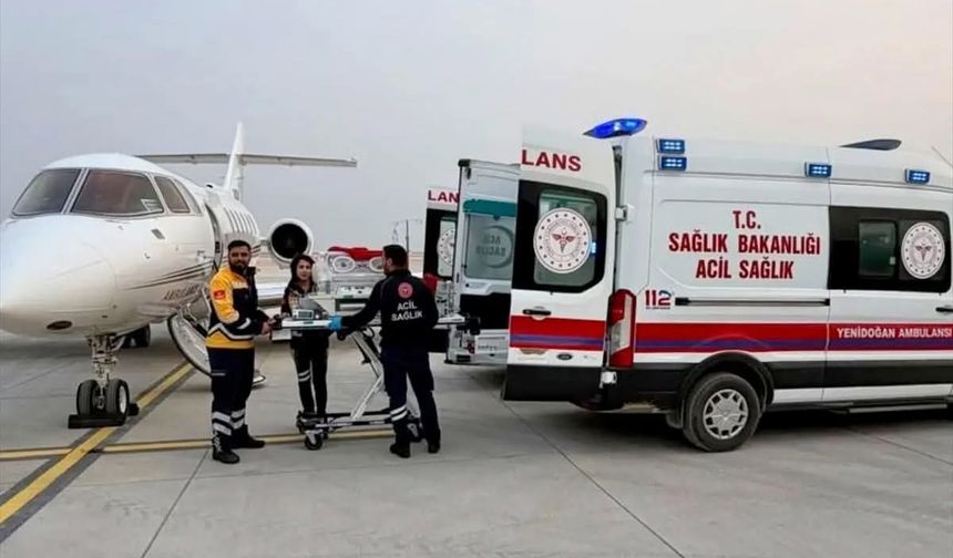 Hatay'da ambulans uçak, 6 günlük bebek için havalandı