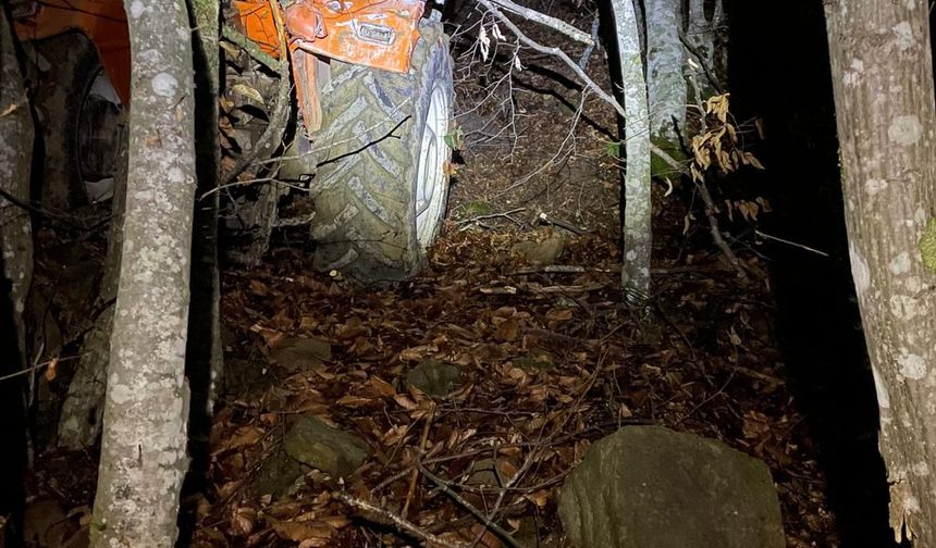 Uçuruma uçan traktörün sürücüsü öldü, eşi yaralandı 