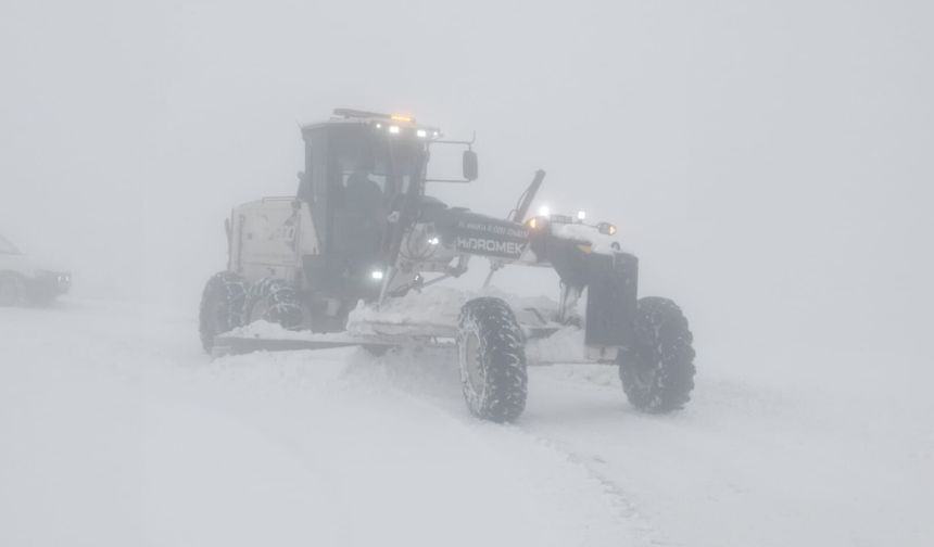 Amasya'da 77 köy yolu kardan kapalı