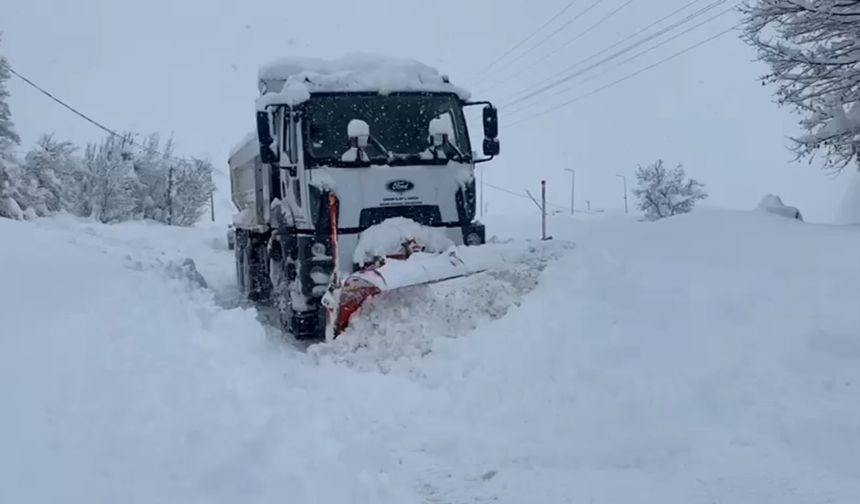 Beytüşşebap'ta kar kalınlığı 2 metreyi buldu