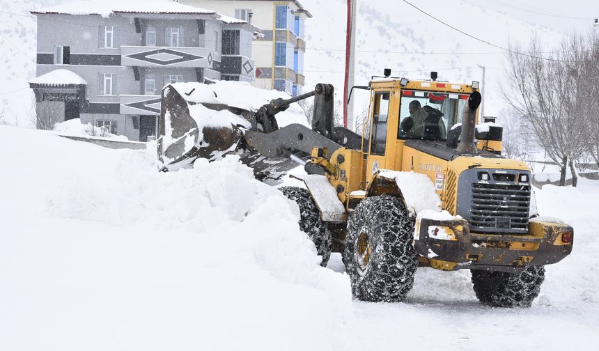 Bitlis'te 139 köy yolu ulaşıma açıldı