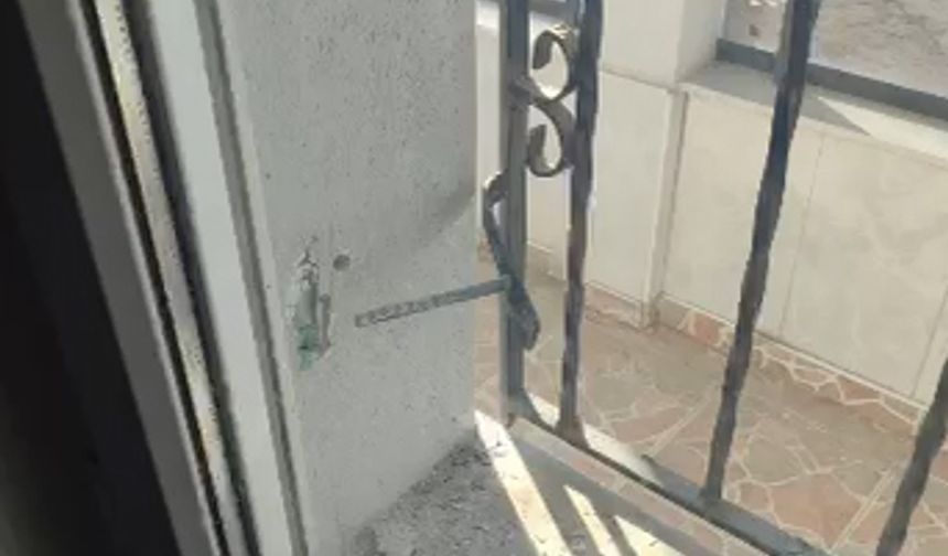 Demir korkulukları söküp, girdiği evlerden 750 bin lira değerinde eşya çalan şüpheli yakalandı