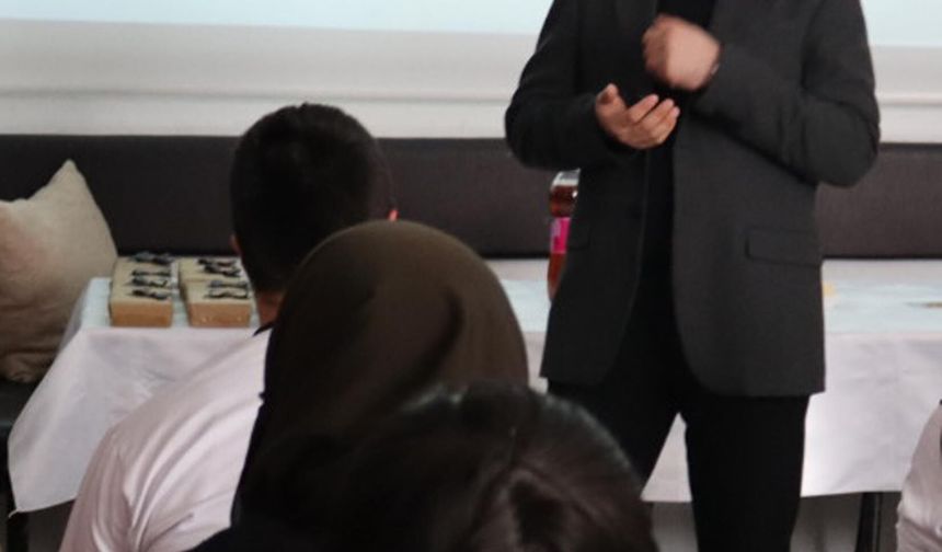 Engelli gençler resim atölyesinde buluştu / Ek fotoğraflar