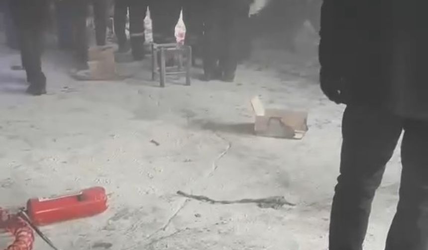 İş yerinde yanıcı madde atılan sobada patlama oldu: 1'i ağır, 4 yaralı